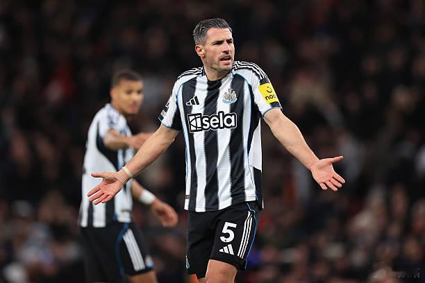 曼联1比0纽卡斯尔 一支只有在主场才能踢出好球的球队，可能确实也只能位居英超中游