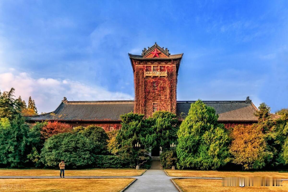 3月4日，南京大学研究生院网站发布《南京大学关于2015级 博士研究生刘某某应予