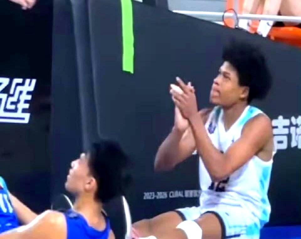 我跟你说，昨晚全运会U18男篮决赛，我一个二十年辽宁铁杆，硬是扯着嗓子给广东队加