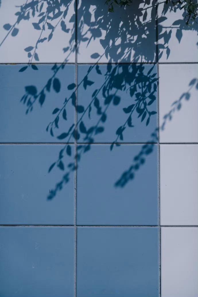 向外的“要”，皆是内在的“缺”。唯有人不再向别人产生任何要求的时候，内在的圆满，