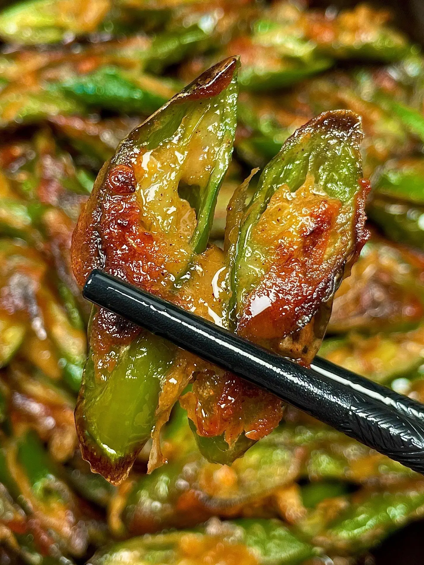 真的，这玩意太费米饭了。线椒炒鸡蛋这样做泰好吃了！巨巨下饭！ 线椒焦香...