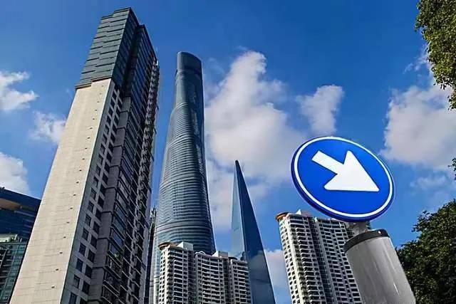 深圳一套房子从600万评估价降到了200万，楼市见底了吗？

这个时候正是房地产