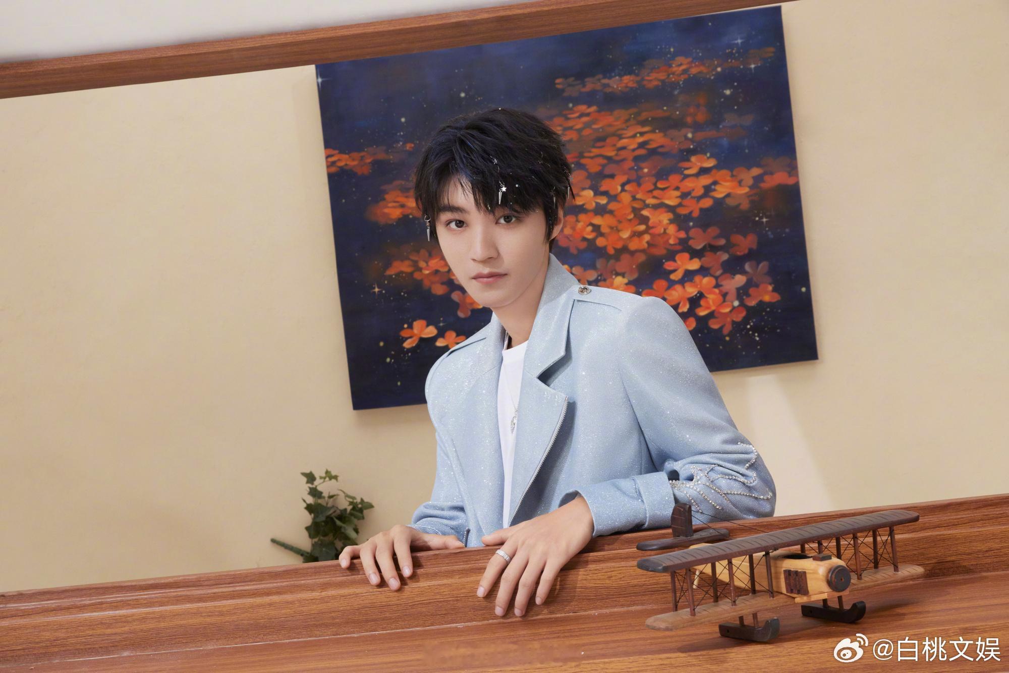 TFBOYS 迎来新团站的诞生，新的记录者加入陪伴行列，用细致视角留存美好，让这