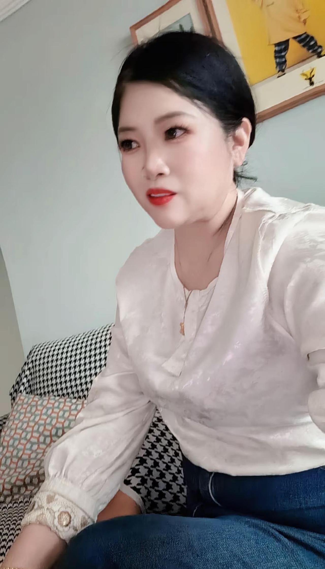 岁月静好。活在当下。简简单单，平平淡淡就好。