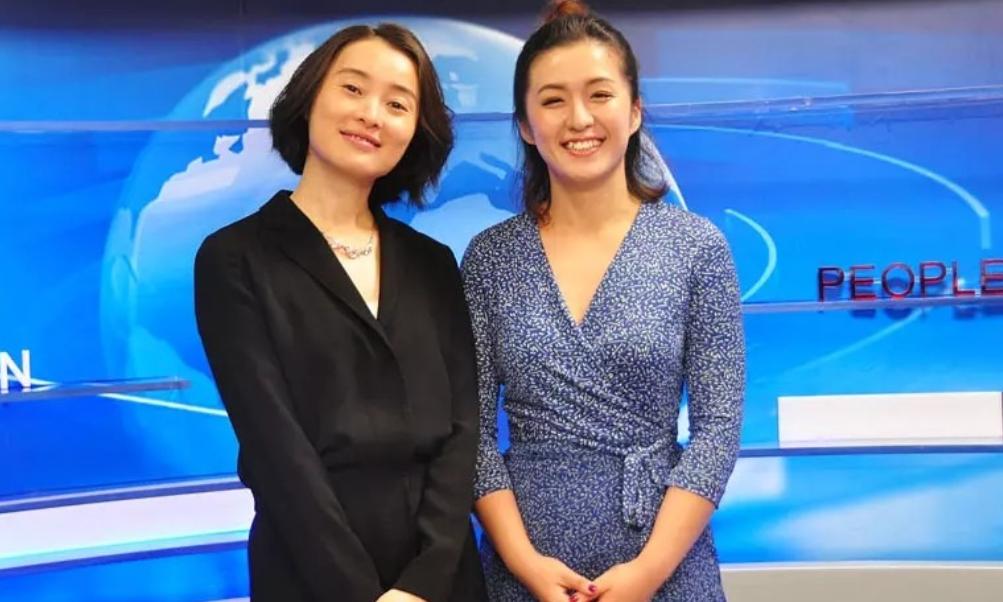 吴越，一定很想删除这张合影吧。

《我的前半生》的时候和编剧秦雯一起拍的，当时两