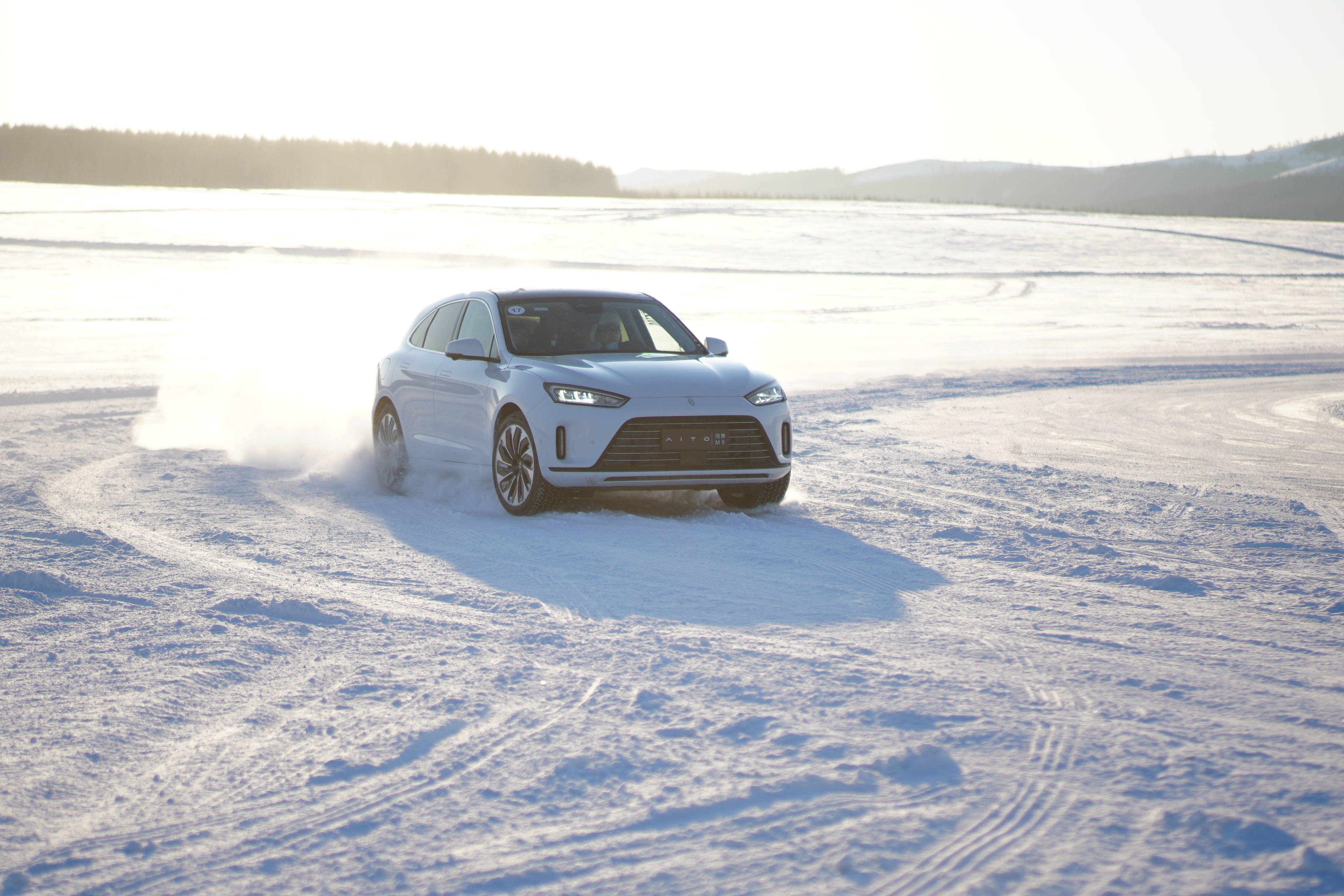 又到冰雪季了，问界的很多内容陆续也会给大家带来问界 ​​​