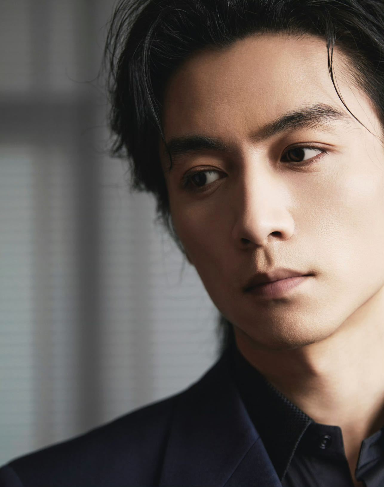 完全氛围感帅哥来的😭陈晓 什么时候能多拍点写真多接点高奢商务让我开开眼 