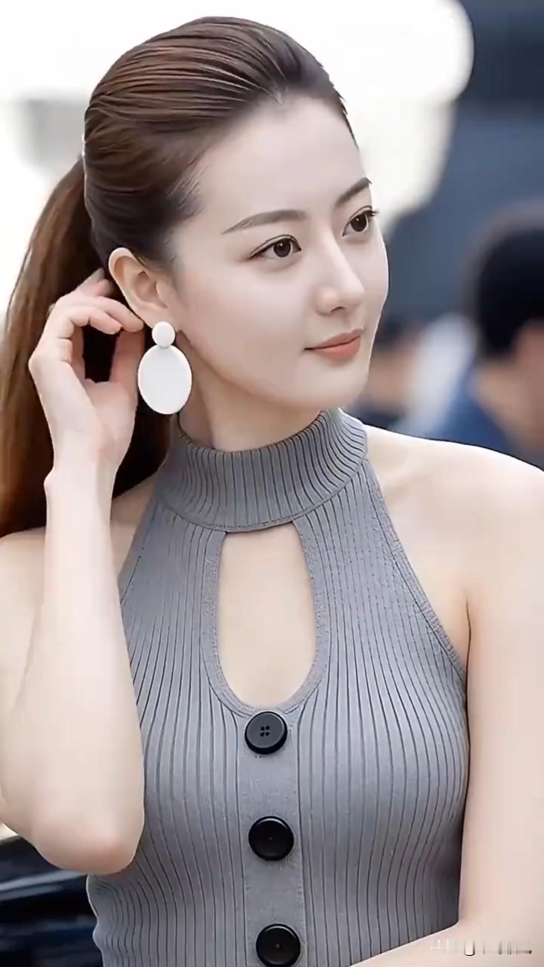 漂亮优雅，简约而不失时尚感！