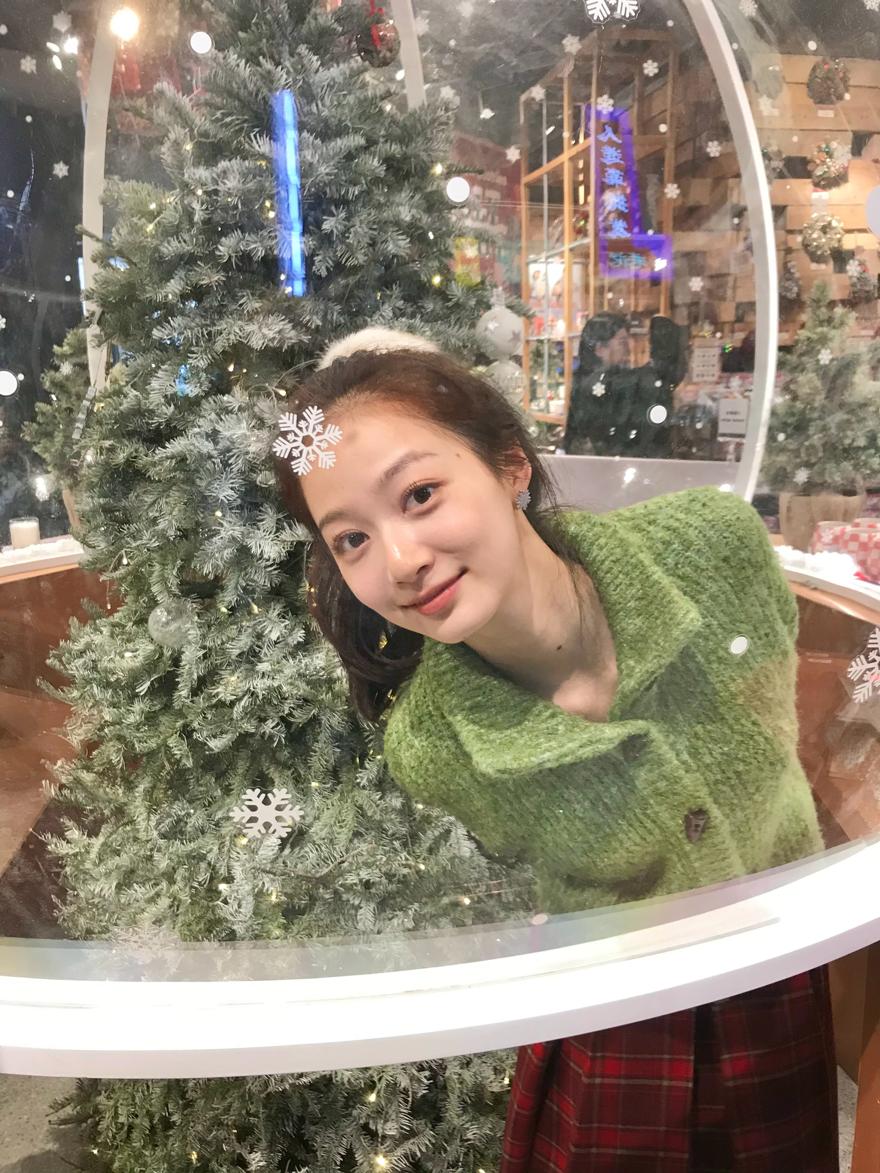 🎅🏻.。❄水晶球里的宝宝✿ 𓂂🧣🎄✩‧₊圣诞第一组 今日份新鲜的！