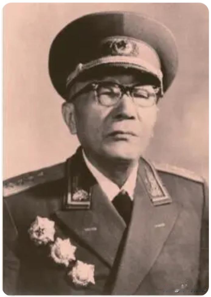 开国大将黄克诚故居行
现在的九零后，零零后知道黄克诚大名的只怕不多。因为黄克诚毕