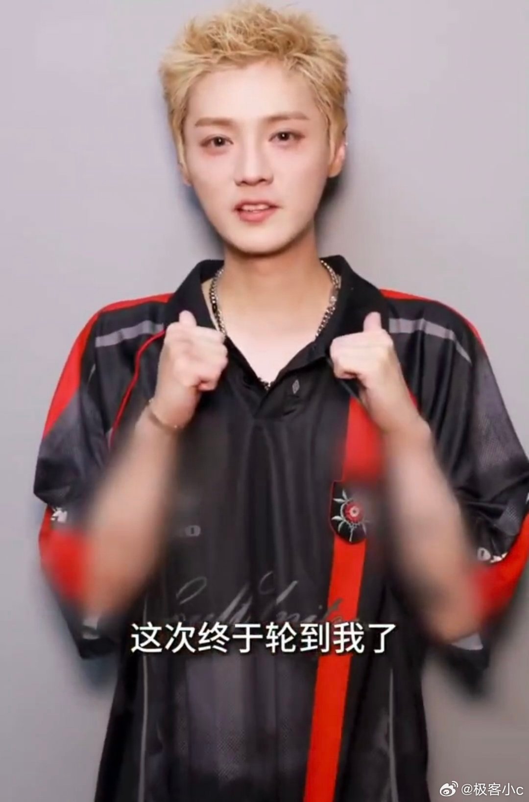 鹿晗将去范志毅直播间五哈兄弟挨个打卡“范门”，这下总算轮到鹿晗了。一个资深球迷，