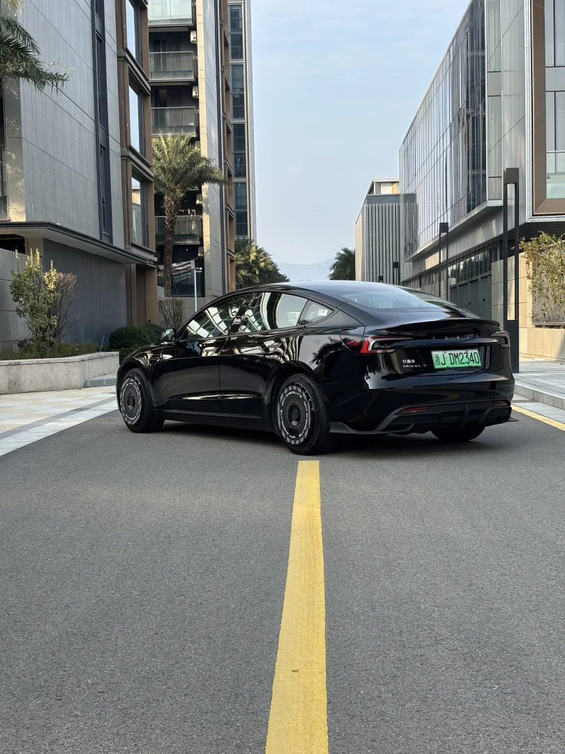 焕新3后唇   Flanker | 侧卫