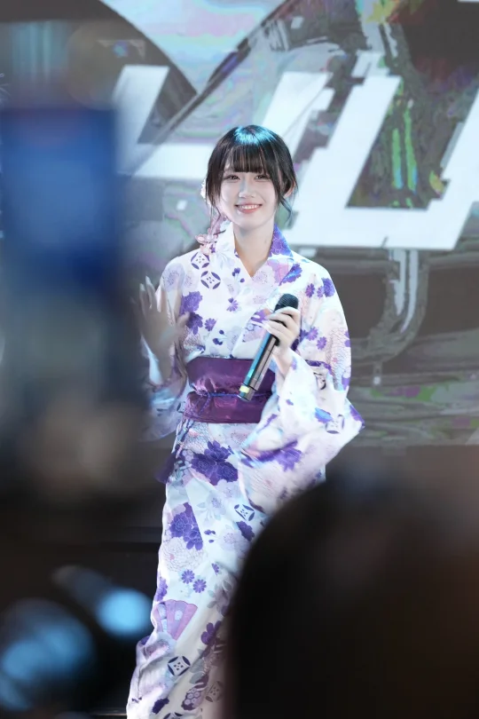 就像蓝天划过飞机云🎆