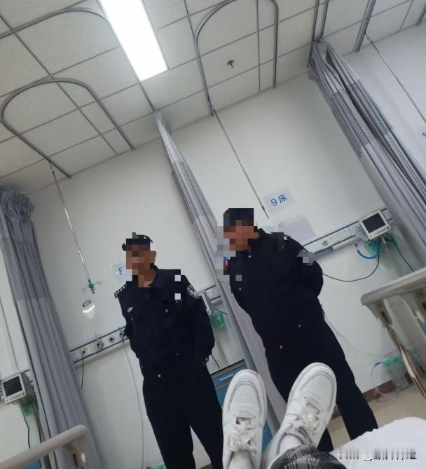 37岁女子心脏不适拨打120求救，却遭遇接线员辱骂并挂断电话，引发公众强烈关注。