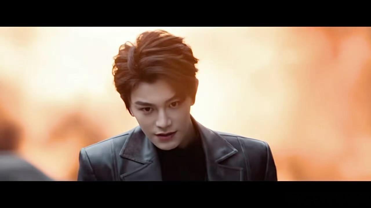 丁禹兮张海虾进行曲 大量张海虾相关剪辑都选用这首进行曲，人物每一段迈步镜头都契合