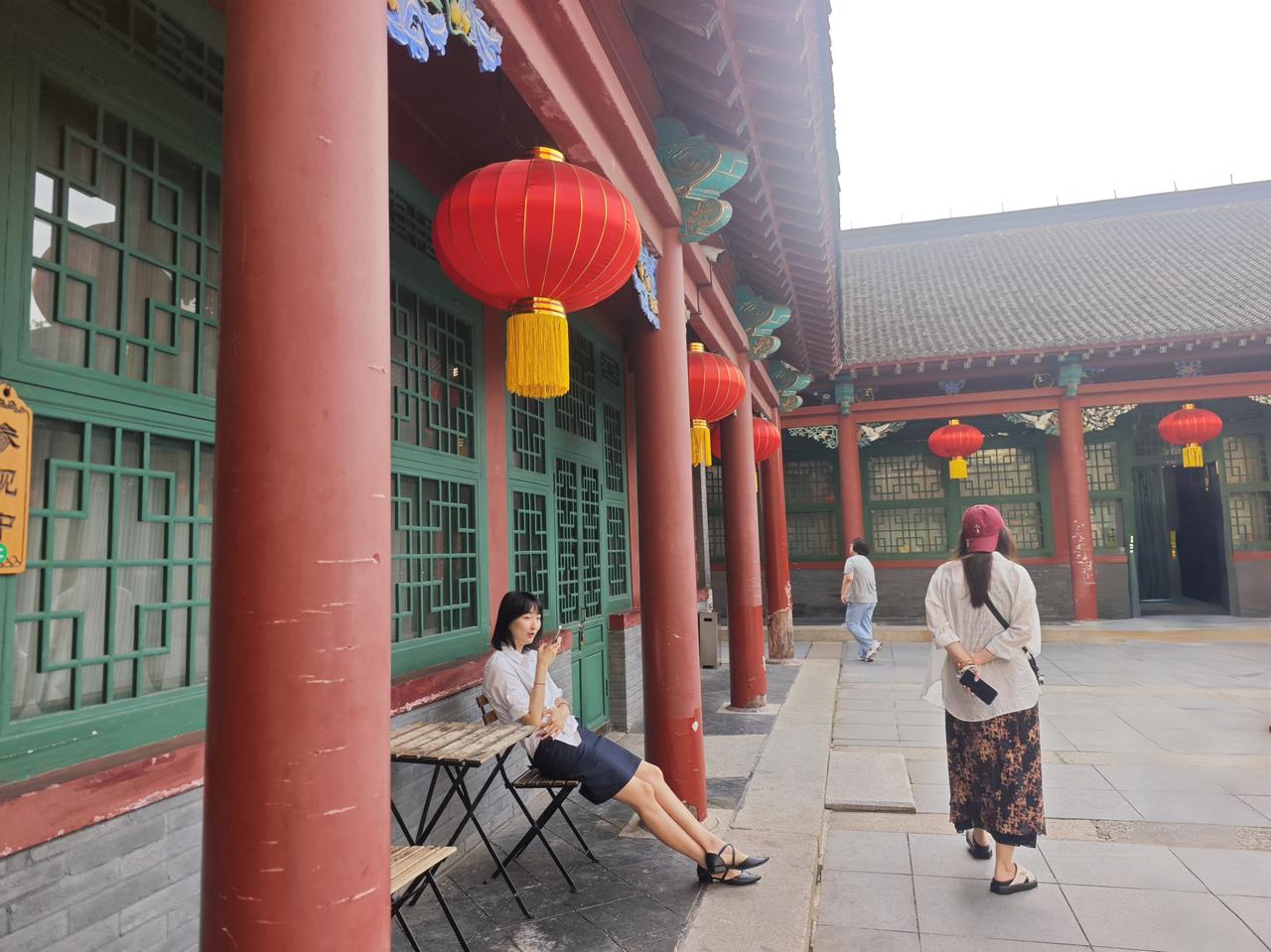 民国吉林富商王百川近百年的私宅，是一座保存最完整的民国二进式四合院，现为满族博物