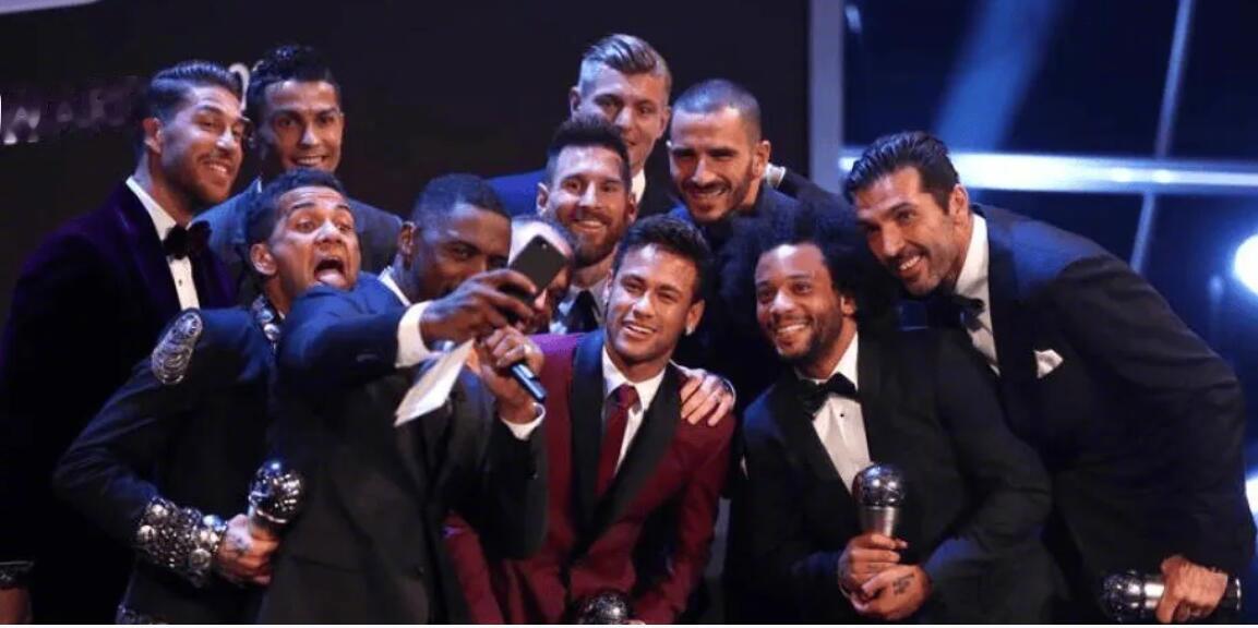 马塞洛在其同胞罗马里的YouTube频道上，就他在皇马取得的成就以及他在巴西国家