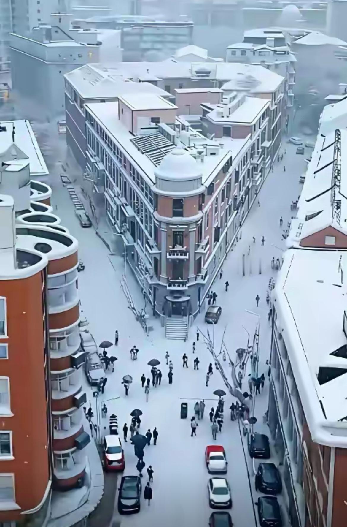 【@头条逗趣小鲁班】有没有网友知道这是哪个城市？