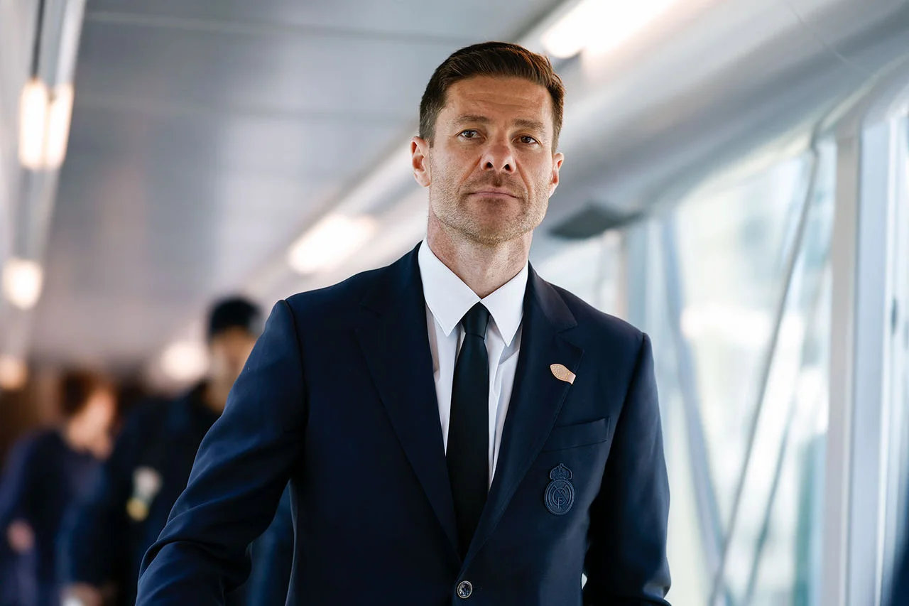 球队出发前往利物浦。✈️欧冠联赛利物浦vs皇马 ​​​