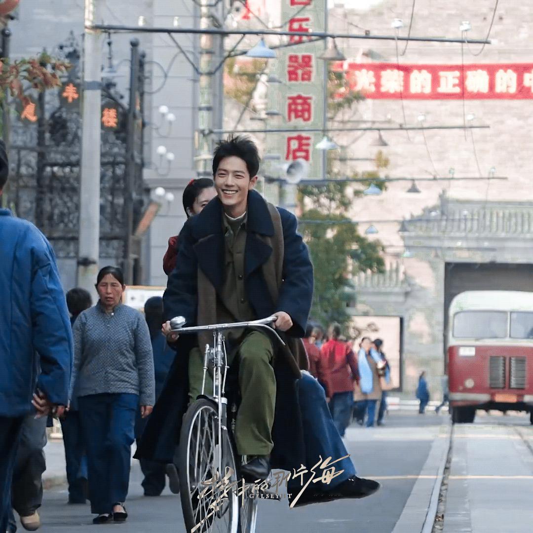 听说梦海又翻红了，这是梦海最有意境的一幕了，让我想起了电影版甜蜜蜜 