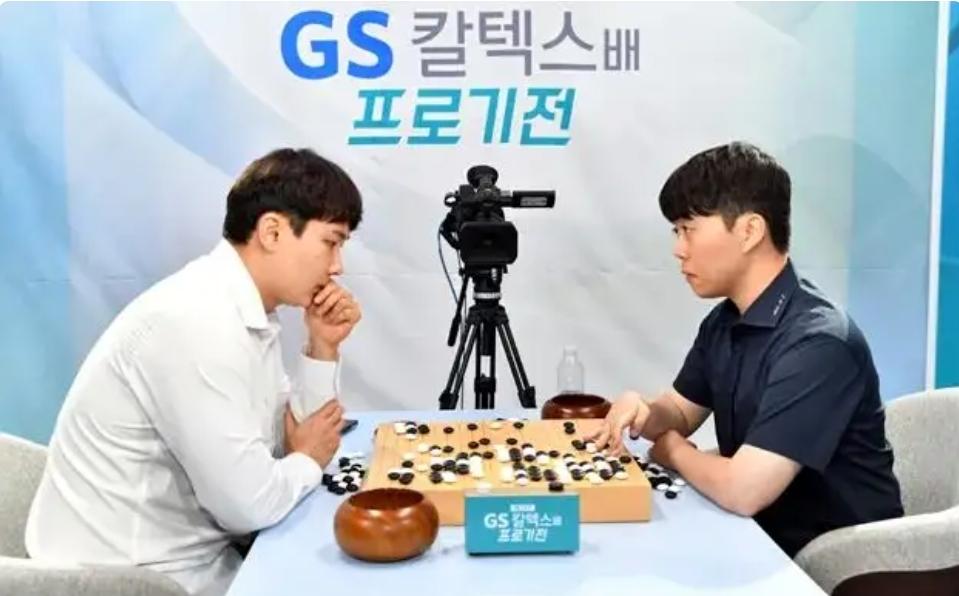 零封老朴~大申再夺加德士


韩国围棋第31届GS加德士杯冠军赛落下帷幕，决赛中