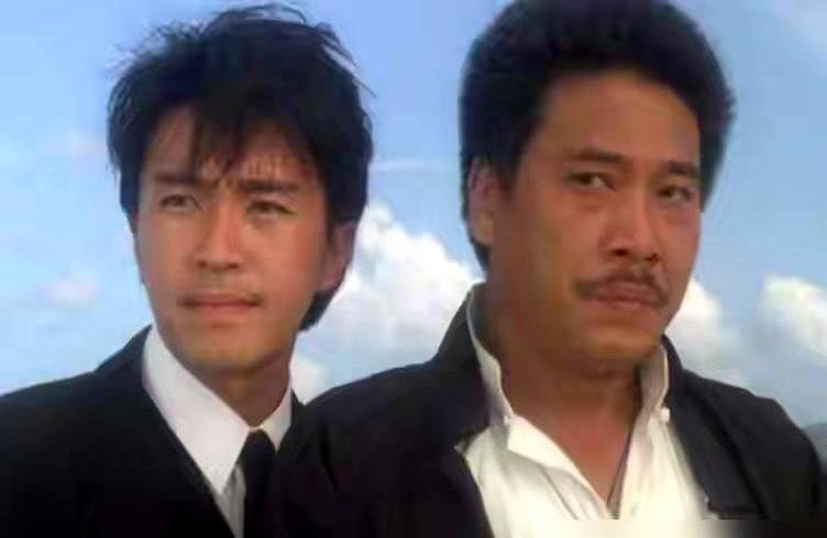 击垮黄金搭档的，从来不是反目，而是两个字。

2003年，周星驰拿着《功夫》剧本