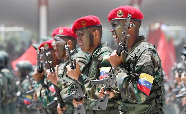 🔥委内瑞拉方面表示，若遭到美国袭击，将采取游击战式防御，常规战争不在考虑范围内