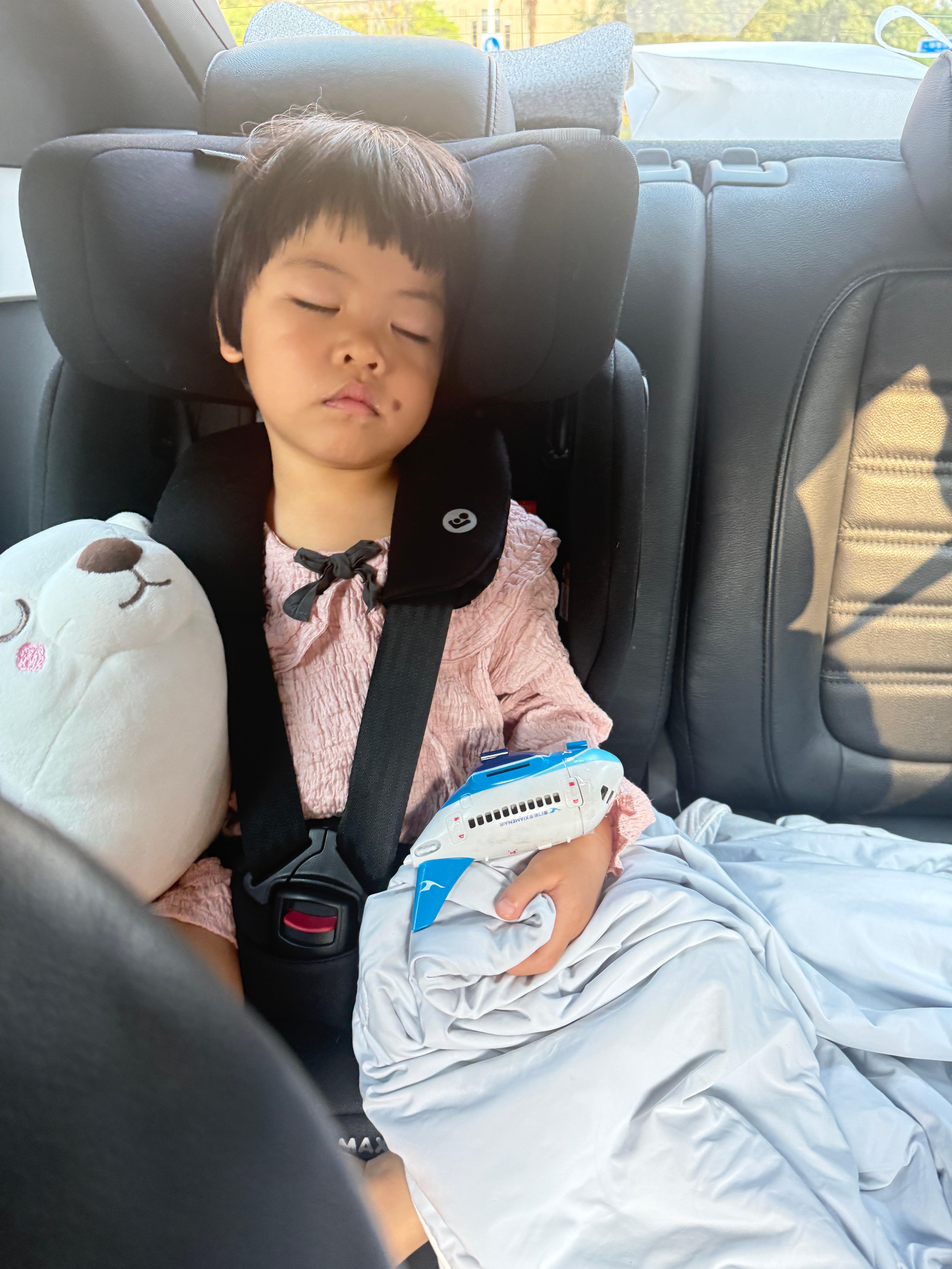 来保养甲壳虫了大众好惨，我当年买车的时候展厅是现在的五倍大，各种零食饮料咖啡免费