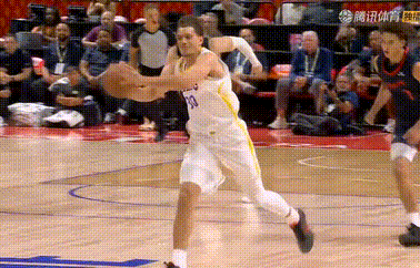 这比赛动作挺大…nba夏季联赛
