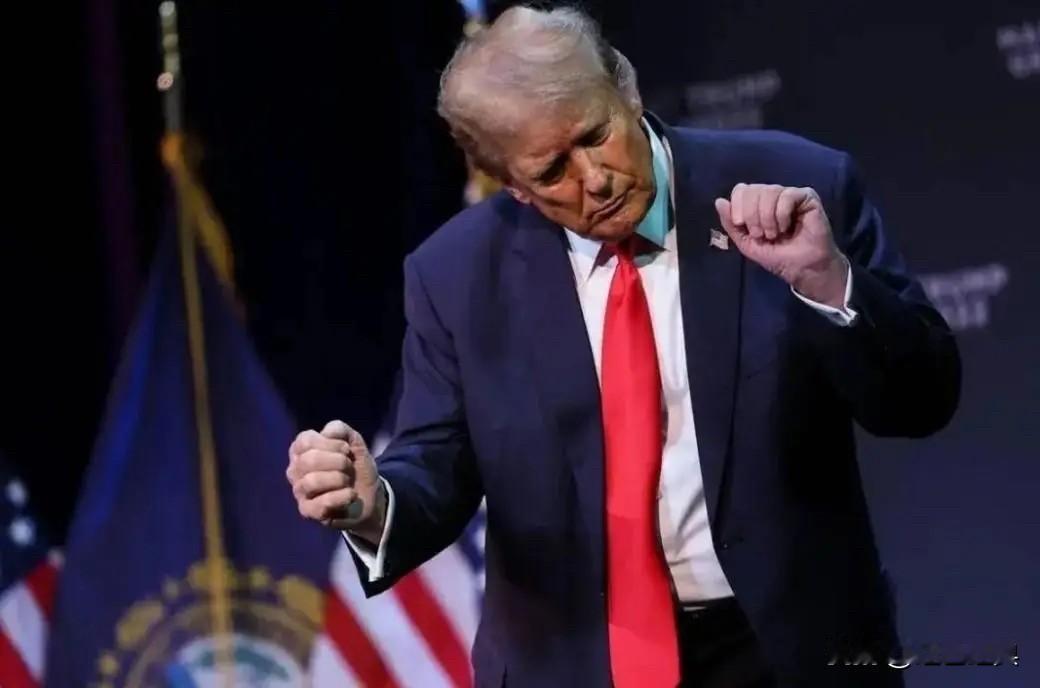 特朗普又自嗨了！

特朗普日前又夸海口，声称他四月份访华将配享中国历史上最高规格