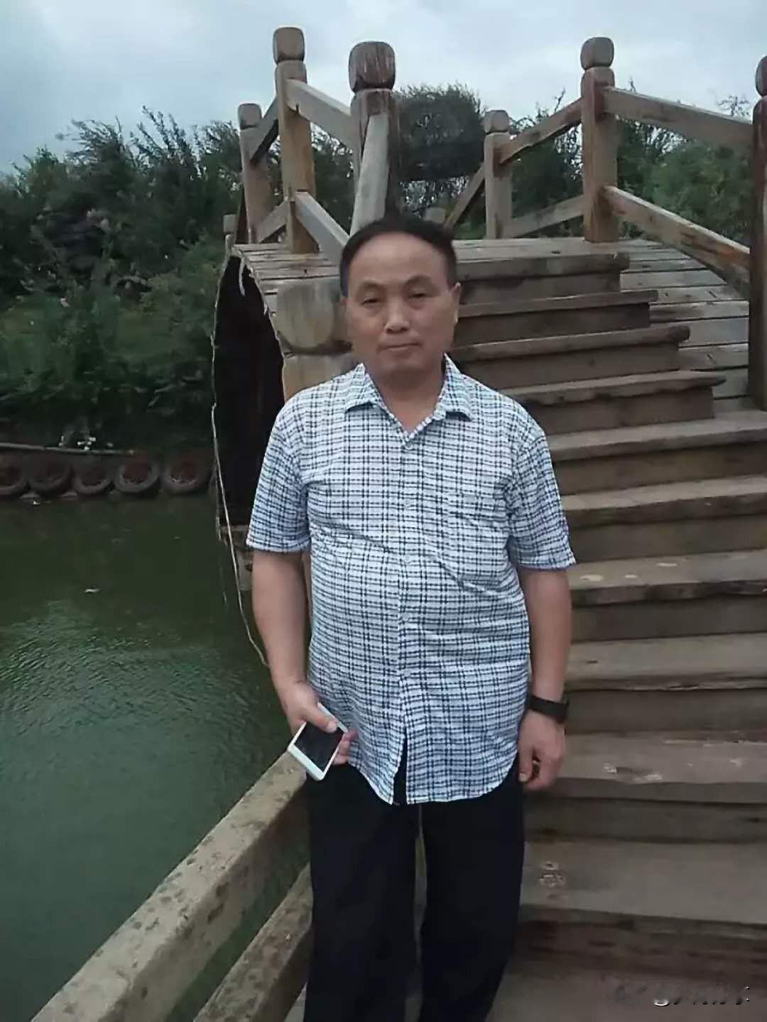 人是地球上的过客，运动的迟缓就知道自己老了