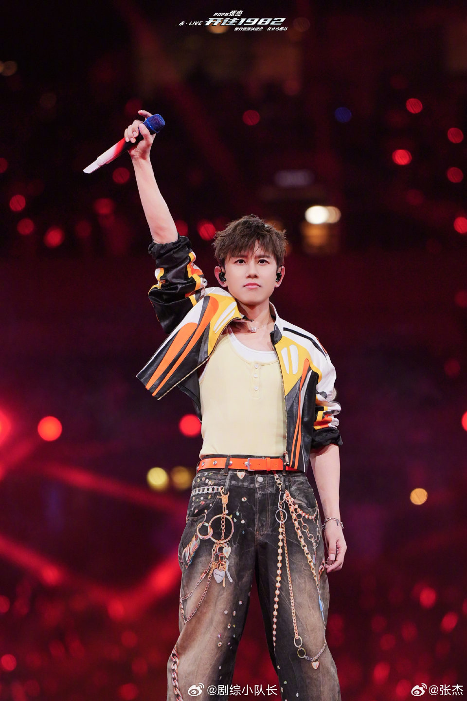 张杰连开七场状态 张杰热血开场连开七场精力拉满，舞台状态从未掉线！《驭风歌》燃启