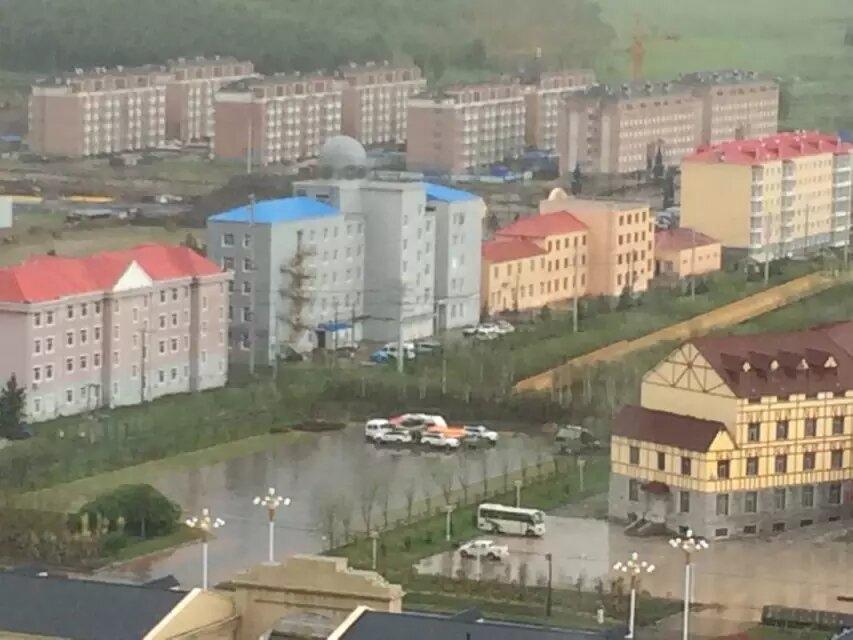 阿尔山位于内蒙古自治区的东北部，是一个非常不错的边境小城，到了夏季，内地无处不在