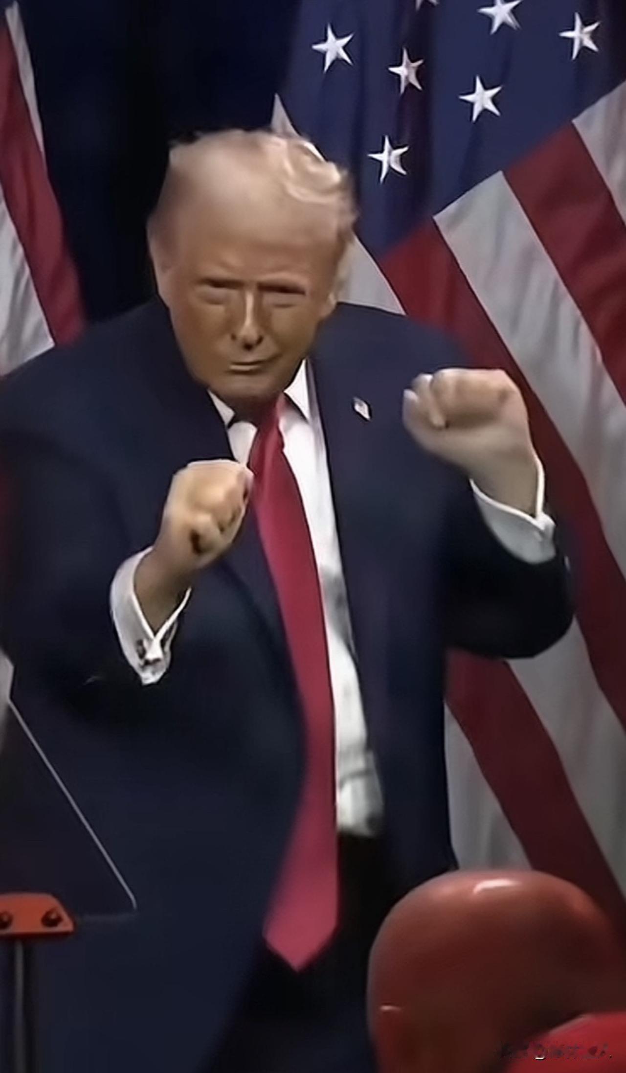 新思维：美国政客爱表演，资本爱美颜

百年变局之下，美国政坛早已不是治国之所，而