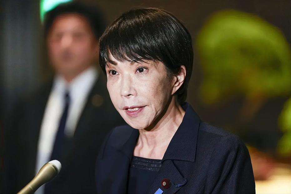 战败投降日，日本政要再“拜鬼”拜鬼拜多了，真的会变成日本鬼子！！日本 拜鬼