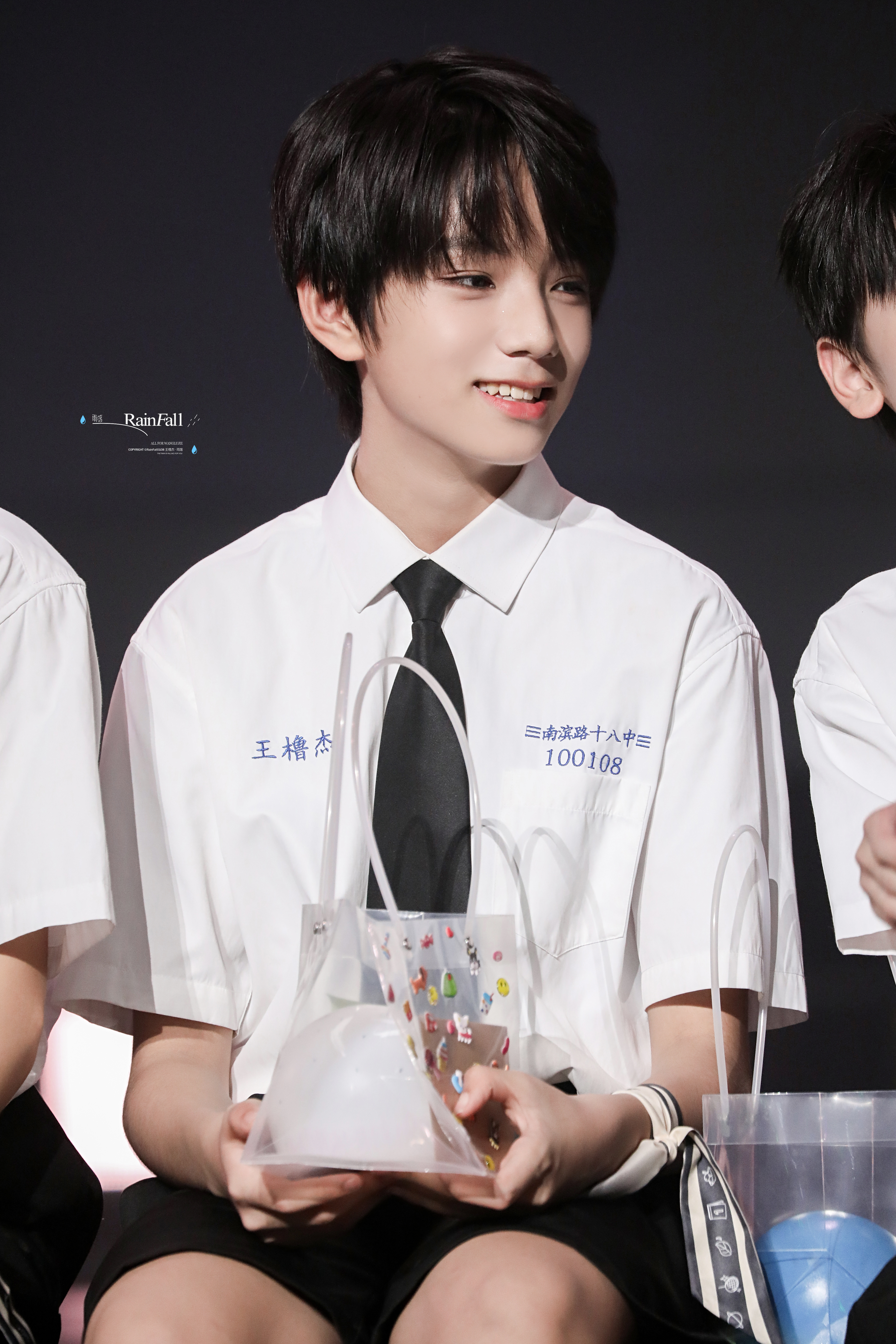 王橹杰王橹杰成长向王橹杰付彬言 𝟐𝟎𝟐𝟑-𝟐𝟎𝟐𝟔 美神降临记橘