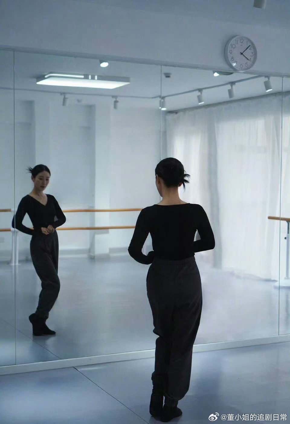 乘风2026姐来真的乘风2026满心都是对乘风舞台的期待，姐姐们拼尽全力、执着又