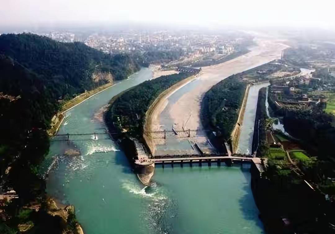 中国作为农耕文化历史大国，灌溉文化也领先世界那么多
中国是一个农业发达的国家，工