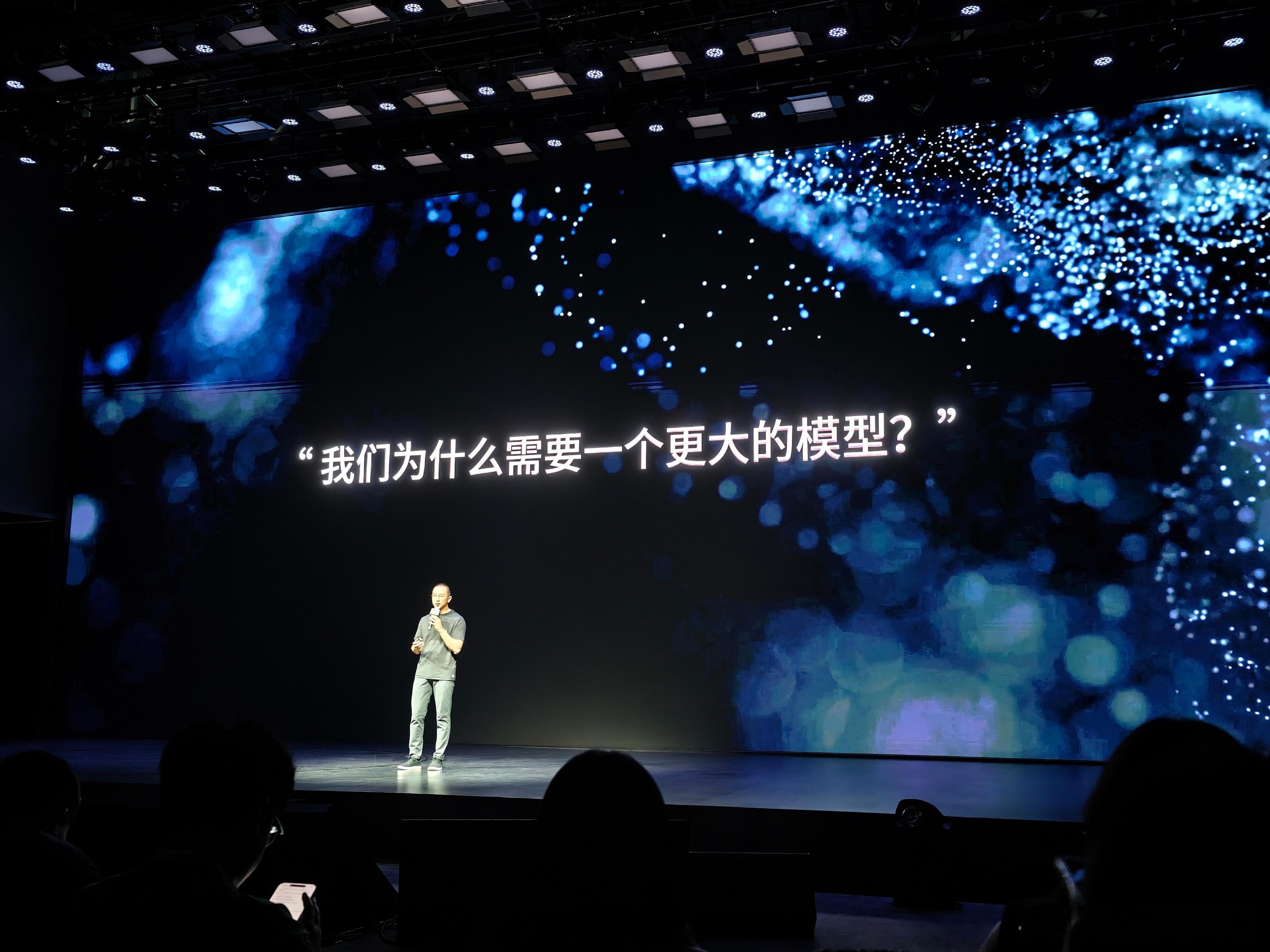 为什么？小鹏第二代VLA首次模型重大升级小鹏第二代VLA有记忆能预测会思考  ​