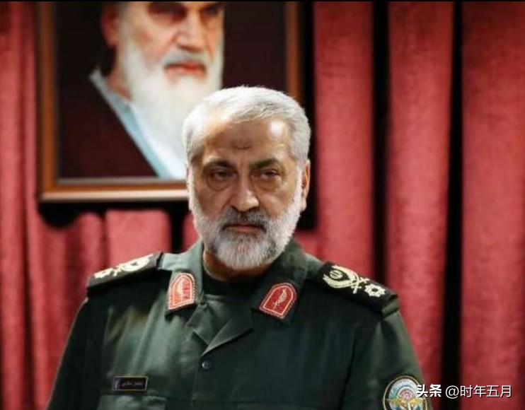 伊朗武装部队总参谋部发言人萨尔达尔·谢卡尔奇放话：

"我们要给美国和那帮犹太复