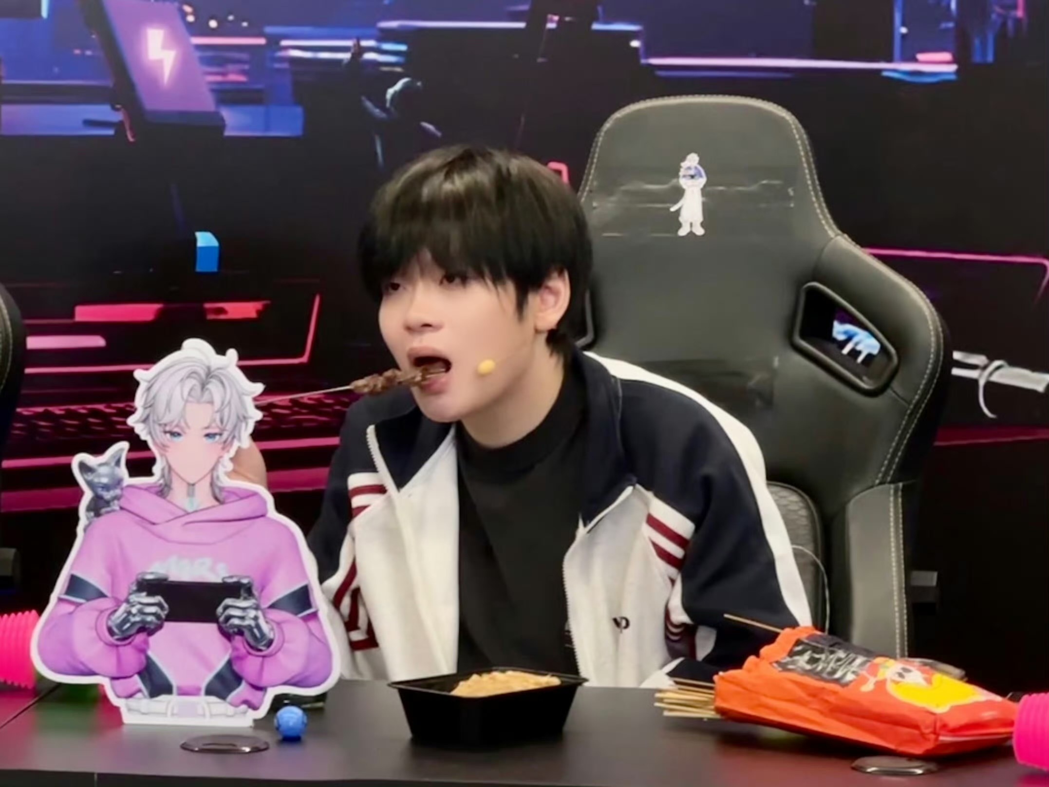 每日鲜诚c  进食米米一只 大家晚安啦2026pel春季赛