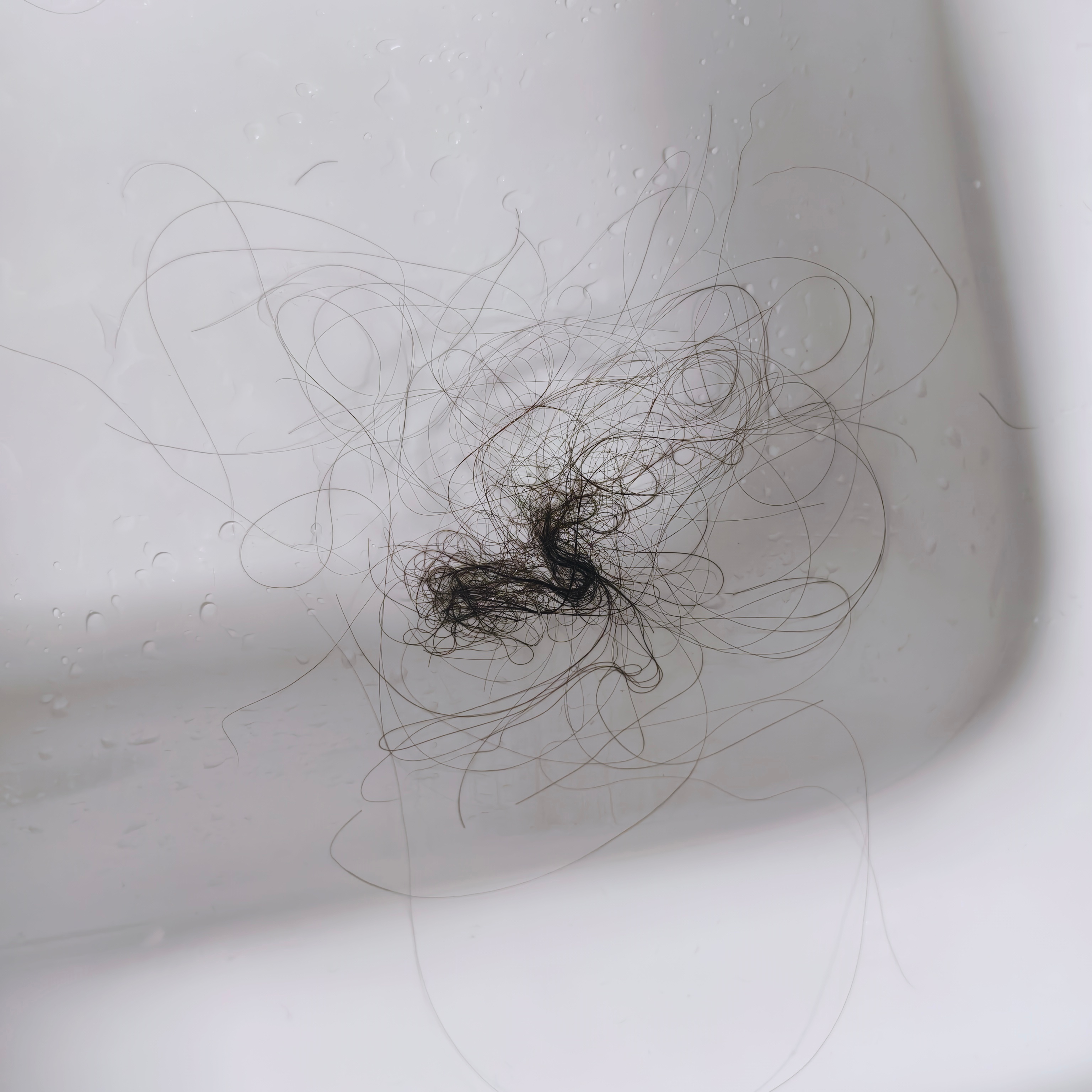 真没空陪你闹了……亲爱的头发，你快回来吧😭😭 