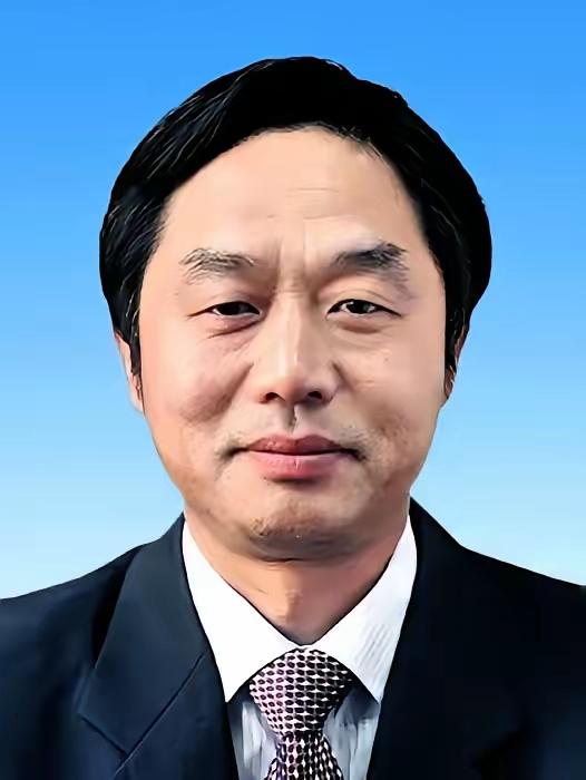 昨晚这则通报一出，估计武汉城投圈子里，又有几个人要彻夜难眠了。
​官方消息，武汉