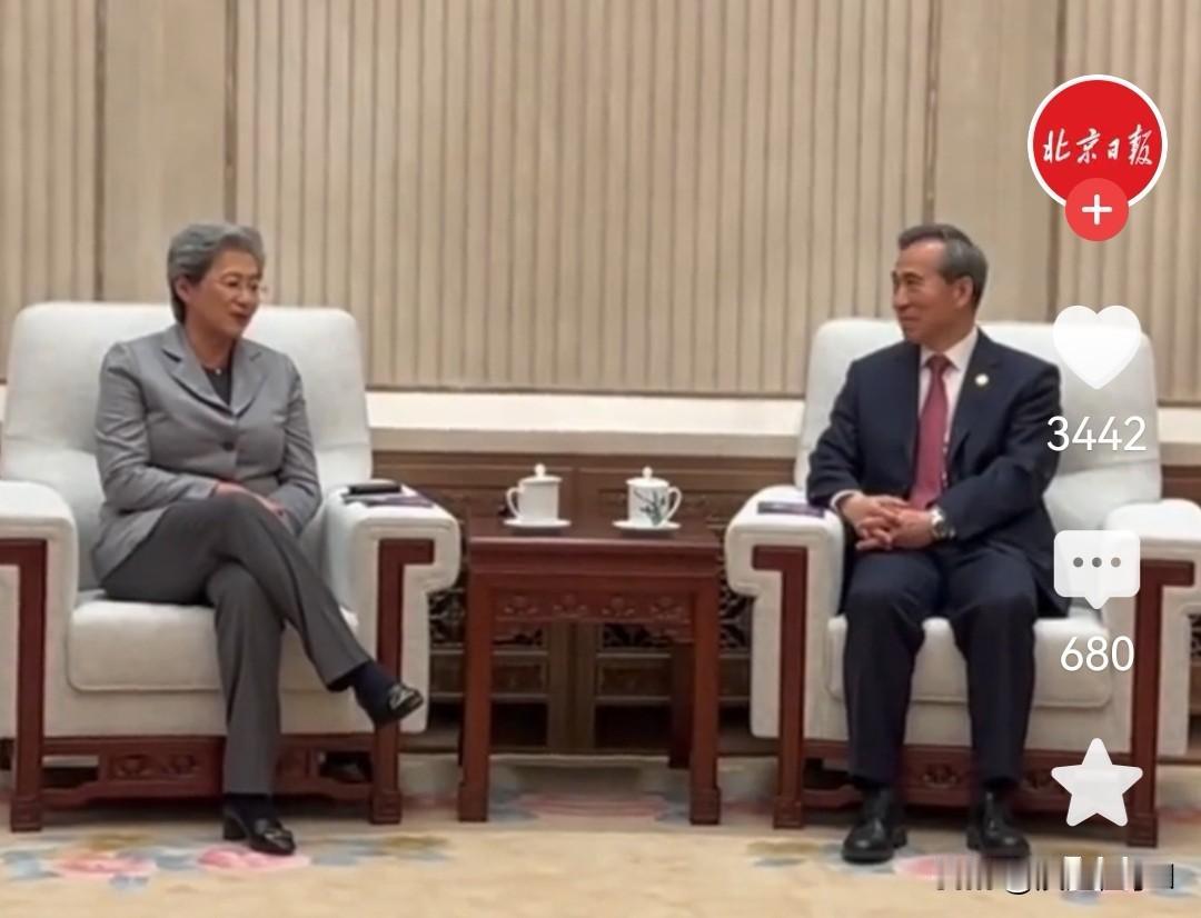 AMD掌门苏姿丰5月18日在京高调表态中国市场极其重要 。这位被圈内称为"苏妈"