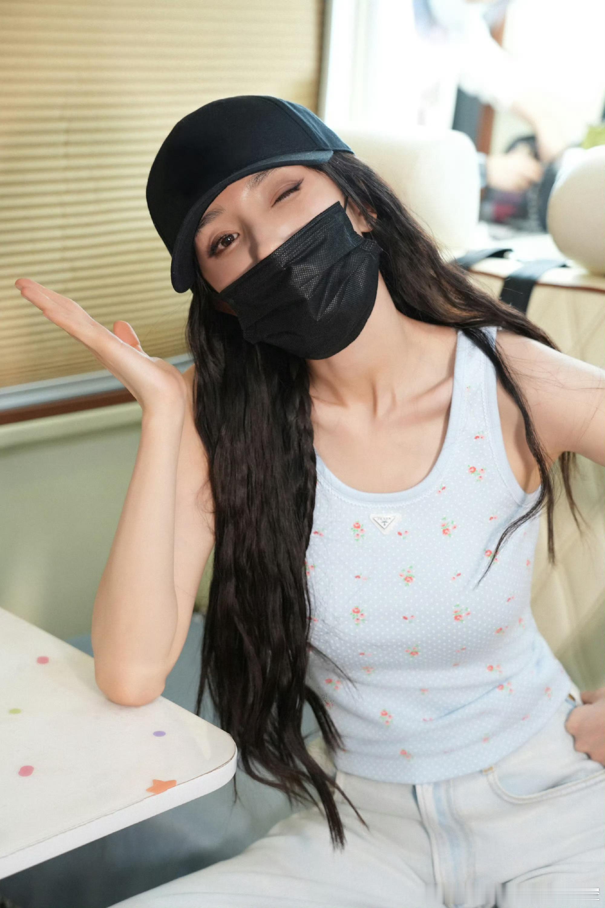 杨幂  🦊杨幂staccato思加图全球代言人 其实我们的生命就是这样一天一天