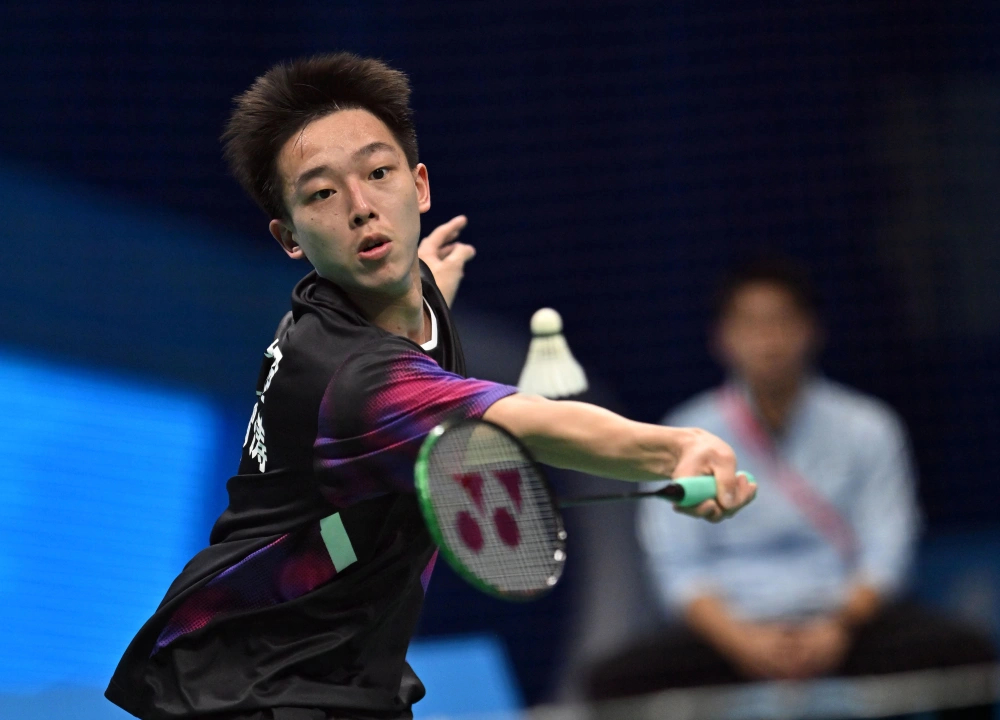 孙超🇨🇳 21-14、21-11 🇮🇩普拉迪斯卡🔥孙超国际赛3连冠！?