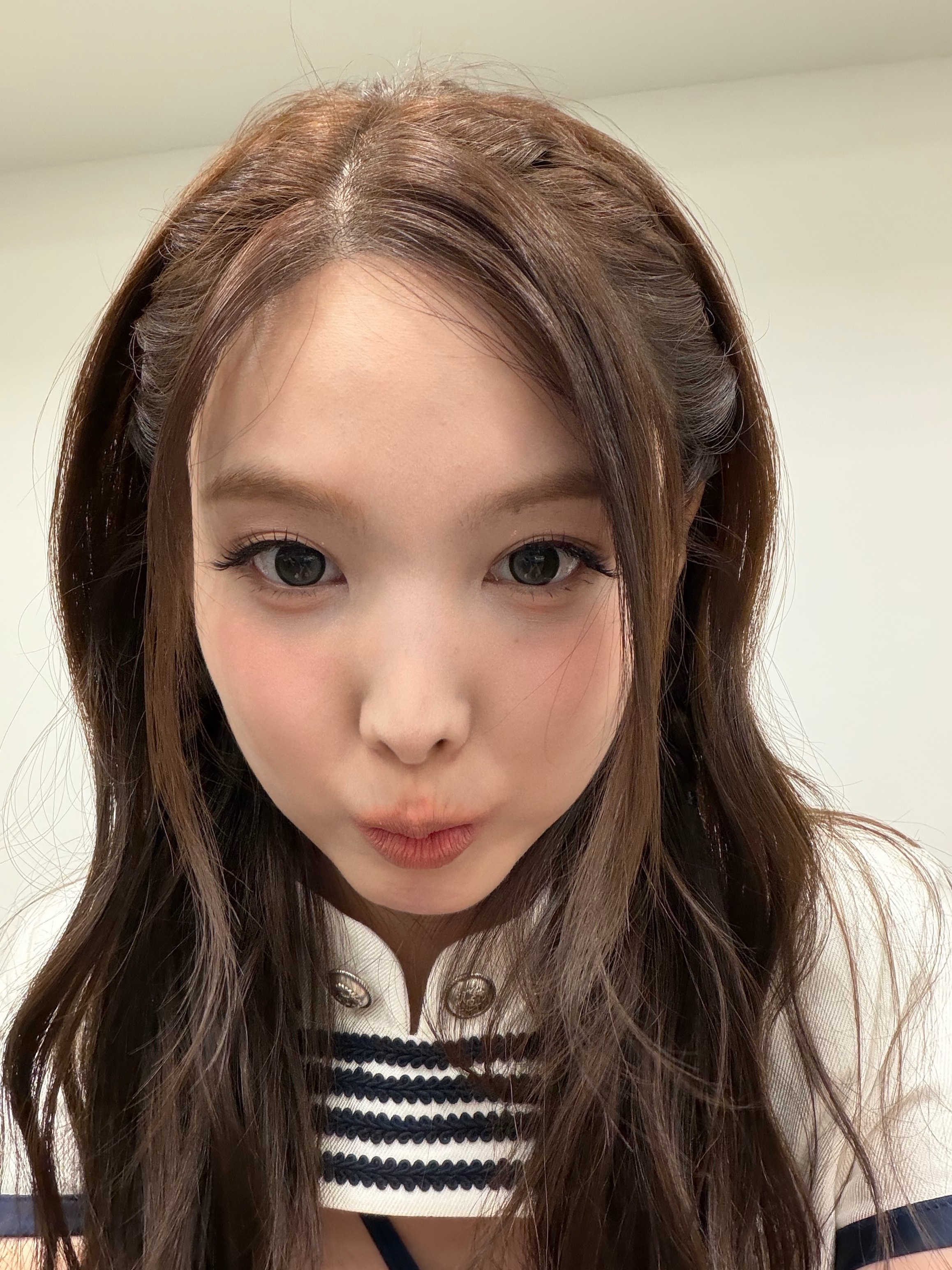 251123泡泡更新想亲亲小脸蛋 