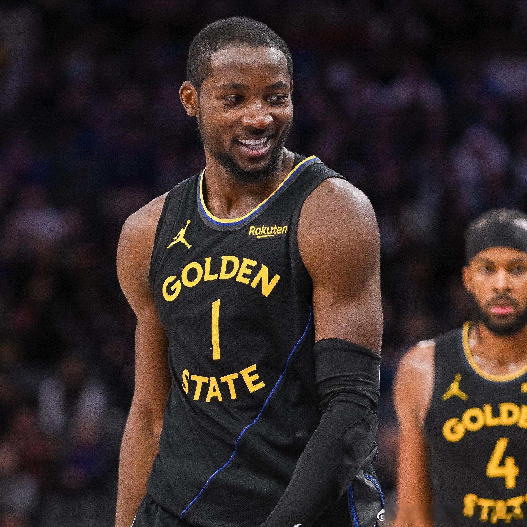 菲尼克斯太阳  据Dalton Johnson报道，太阳队仍然是乔纳森·库明加的