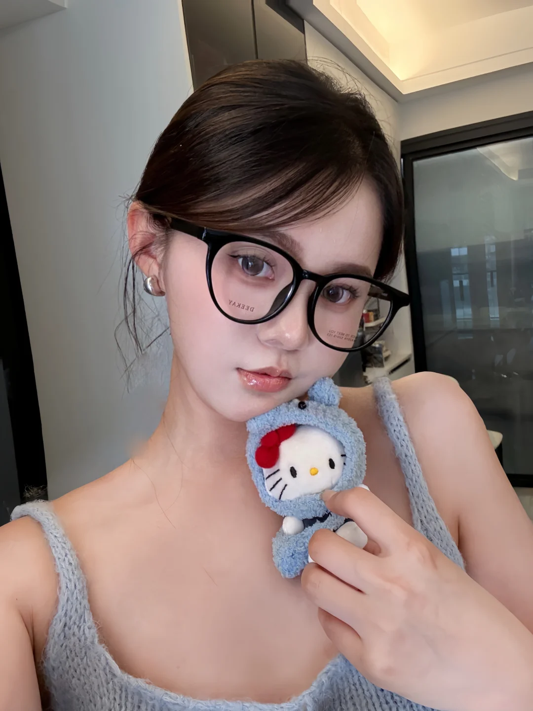 蓝色hellokitty崽到底是啥萌物ꉂ  • ༚ • ིྀต