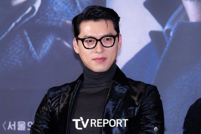 李栋旭玄彬哈尔滨发布会新闻图 玄彬李栋旭同框，两位真的不会变老的吗，怎么一直长这